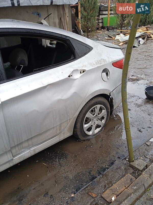 Седан Hyundai Accent 2011 в Славянске фото 8 Седан Hyundai Accent 2011 в Славянске