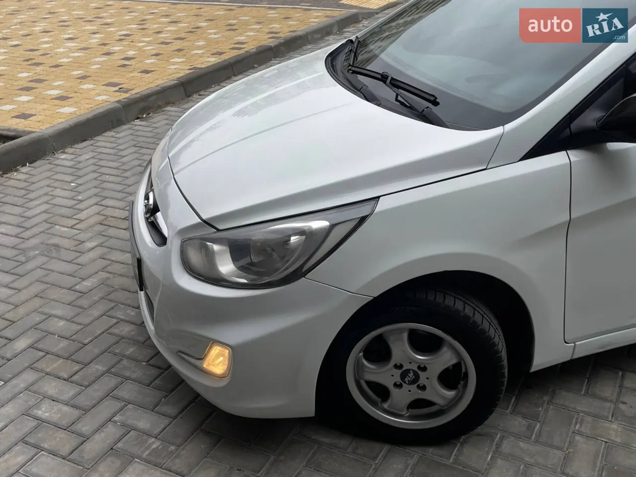 2013 Hyundai Accent - мініатюра 32