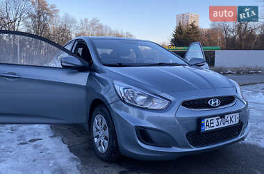 Седан Hyundai Accent 2019 в Днепре