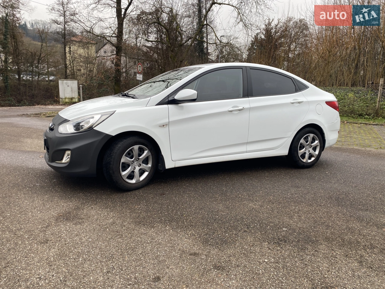 2011 Hyundai Accent - мініатюра 21
