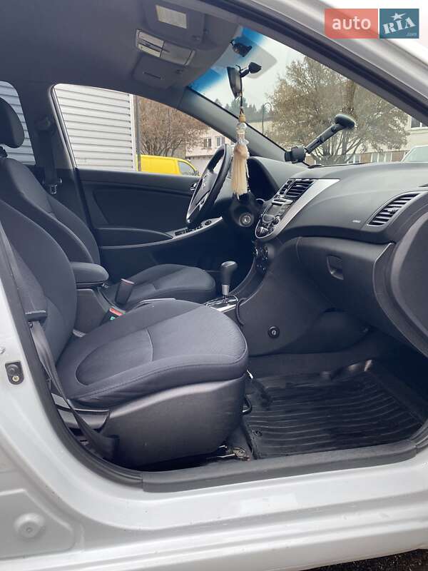 Седан Hyundai Accent 2011 в Киеве