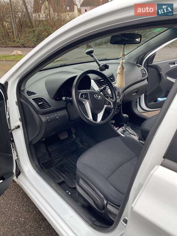 Седан Hyundai Accent 2011 в Киеве