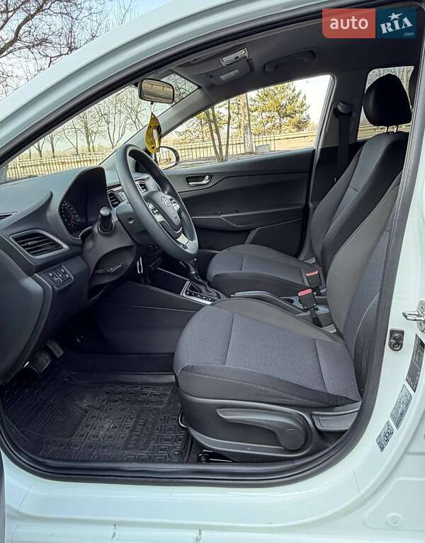 Седан Hyundai Accent 2017 в Днепре