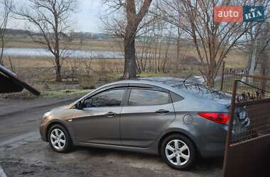 Седан Hyundai Accent 2012 в Днепре
