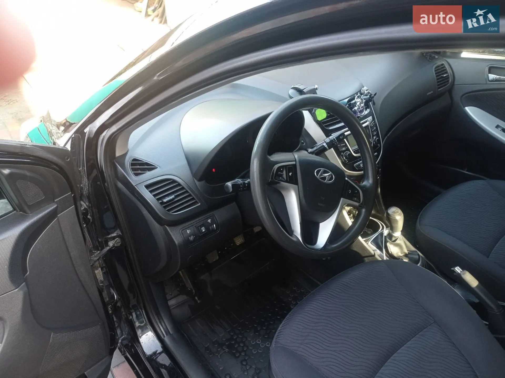 2012 Hyundai Accent - мініатюра 10