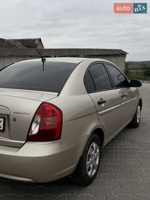 Седан Hyundai Accent 2010 в Шумске фото 4 Седан Hyundai Accent 2010 в Шумске
