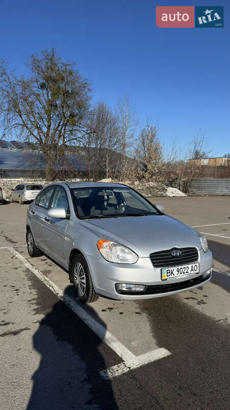 Седан Hyundai Accent 2008 в Ровно
