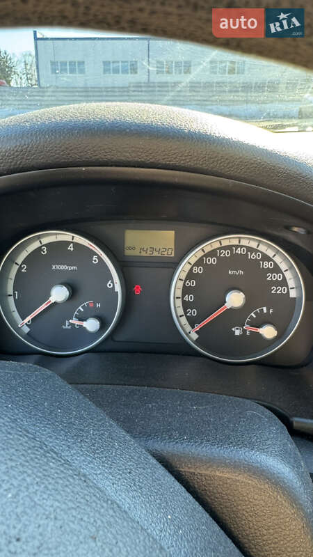 Седан Hyundai Accent 2008 в Ровно