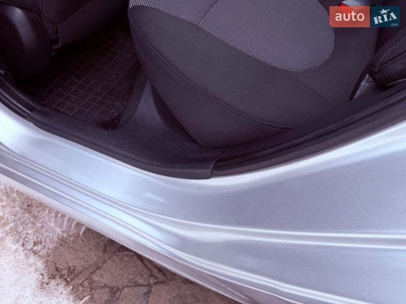 Седан Hyundai Accent 2011 в Киеве фото 23 Седан Hyundai Accent 2011 в Киеве