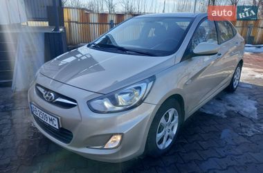 Седан Hyundai Accent 2012 в Виннице