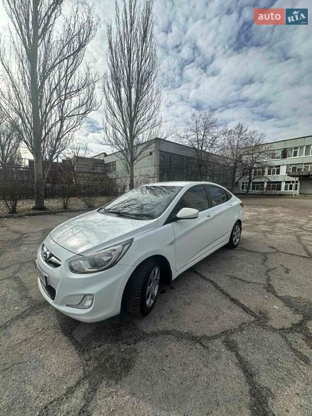 Седан Hyundai Accent 2011 в Днепре