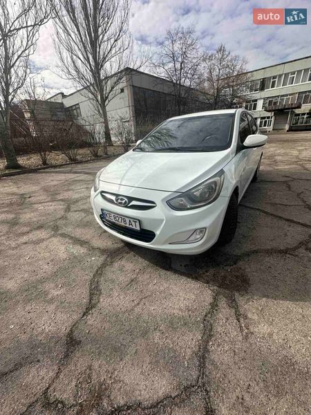 Седан Hyundai Accent 2011 в Днепре