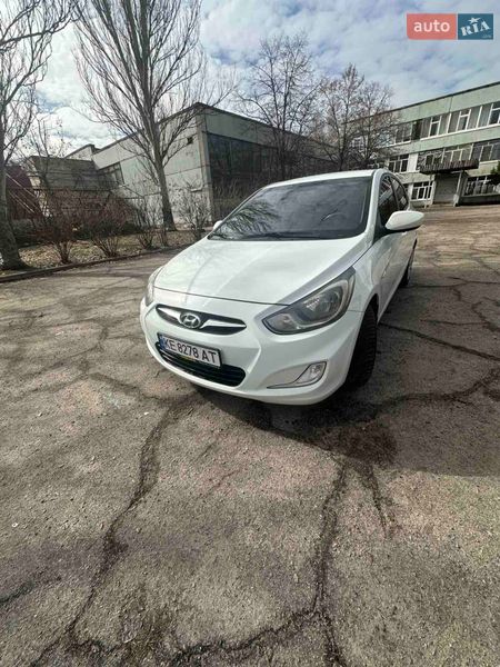 Седан Hyundai Accent 2011 в Днепре