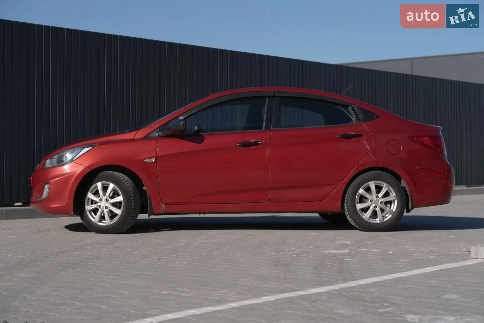2011 Hyundai Accent - мініатюра 3