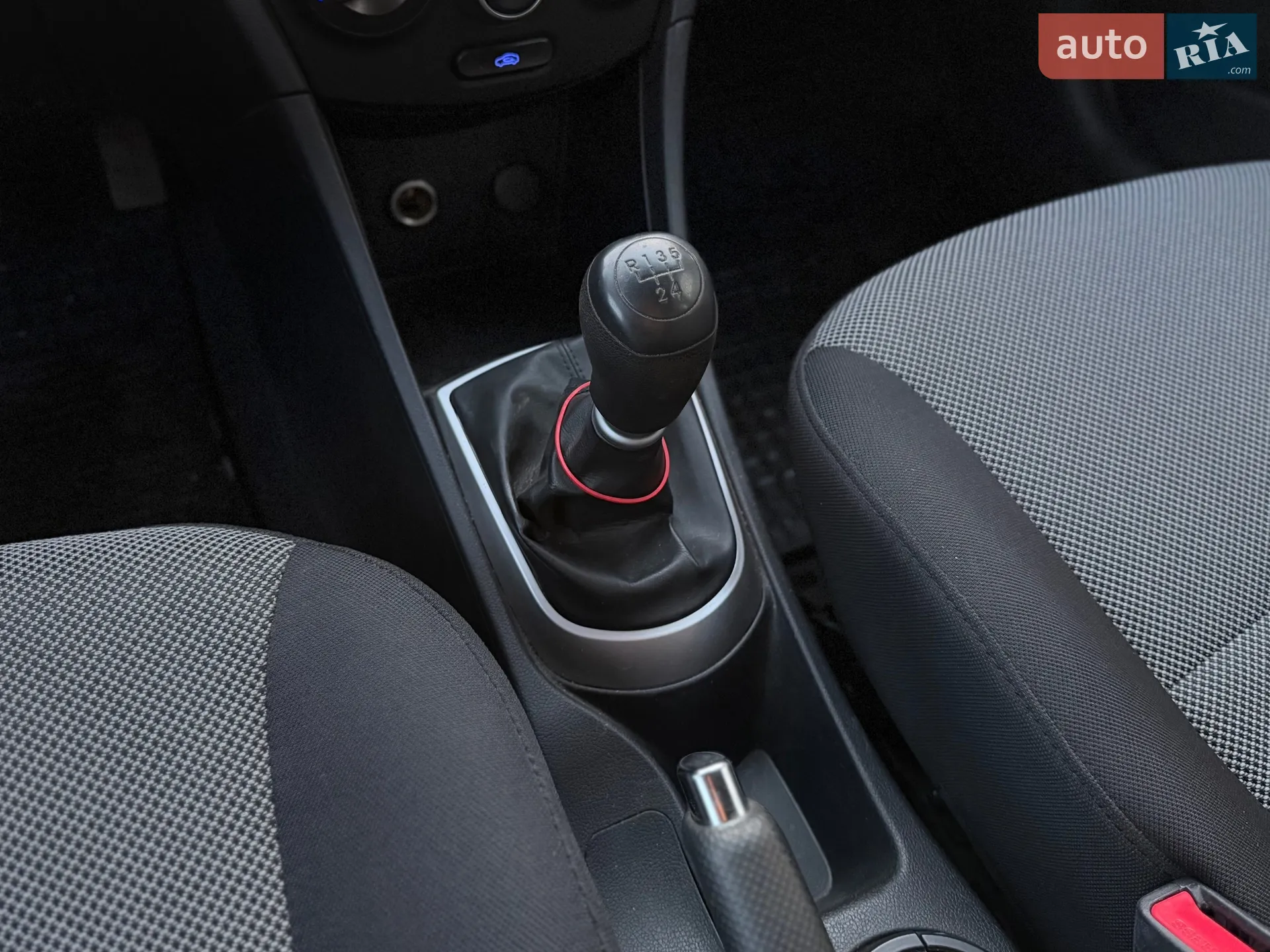 2011 Hyundai Accent - мініатюра 31