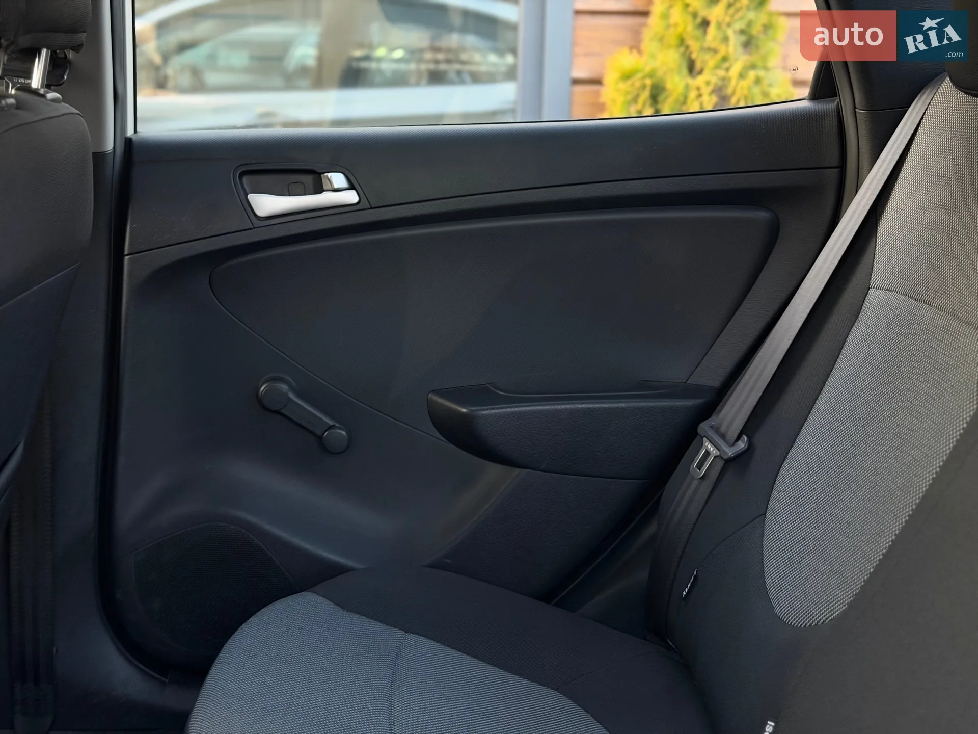 2011 Hyundai Accent - мініатюра 36