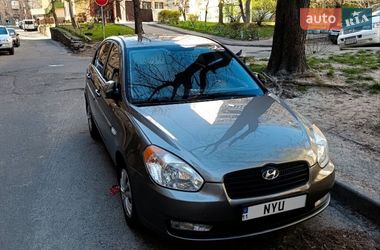 Седан Hyundai Accent 2008 в Градижске
