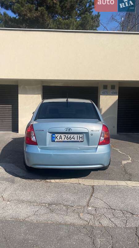 Седан Hyundai Accent 2006 в Киеве