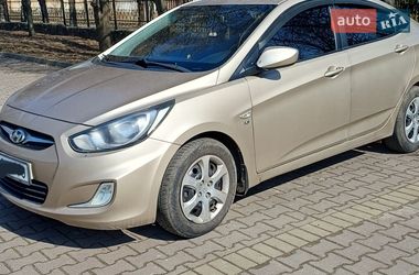 Седан Hyundai Accent 2012 в Миргороді