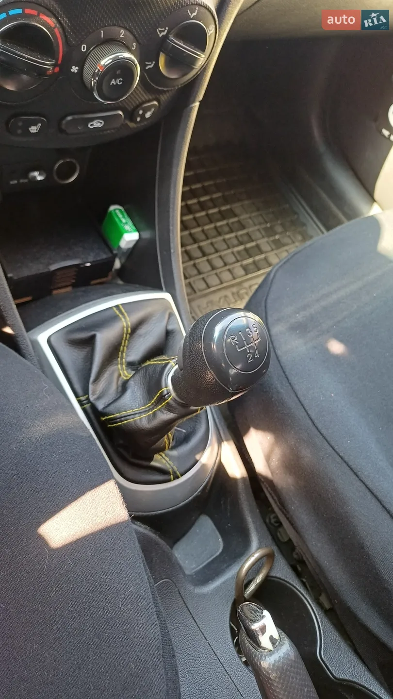 2012 Hyundai Accent - мініатюра 18