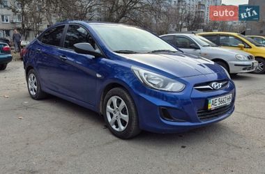 Седан Hyundai Accent 2013 в Днепре