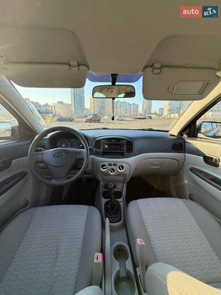 Седан Hyundai Accent 2010 в Киеве