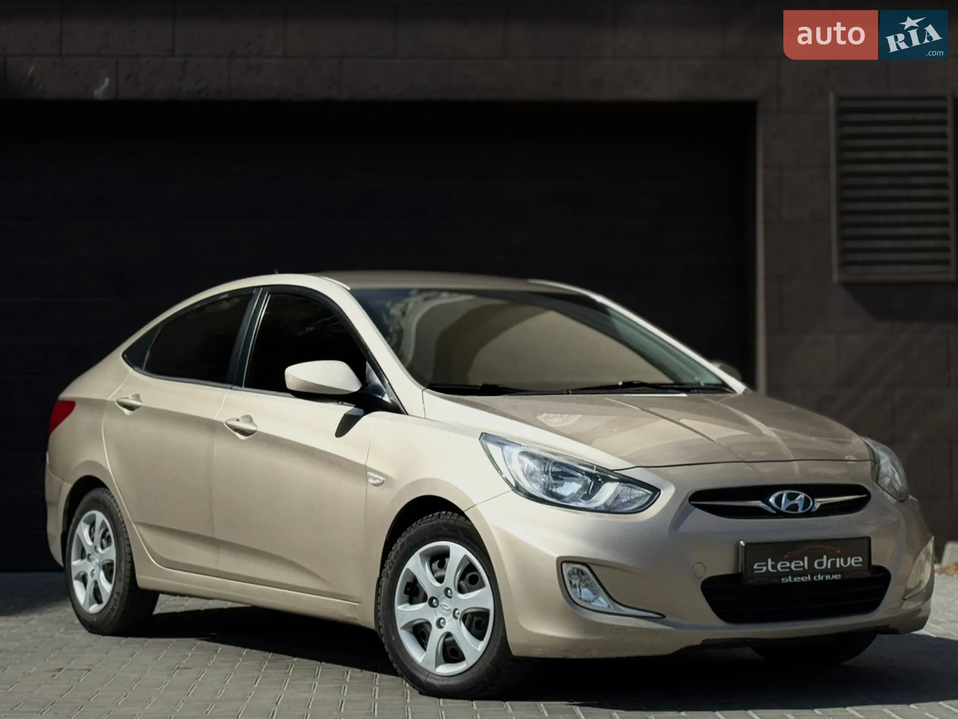 2011 Hyundai Accent - мініатюра 3