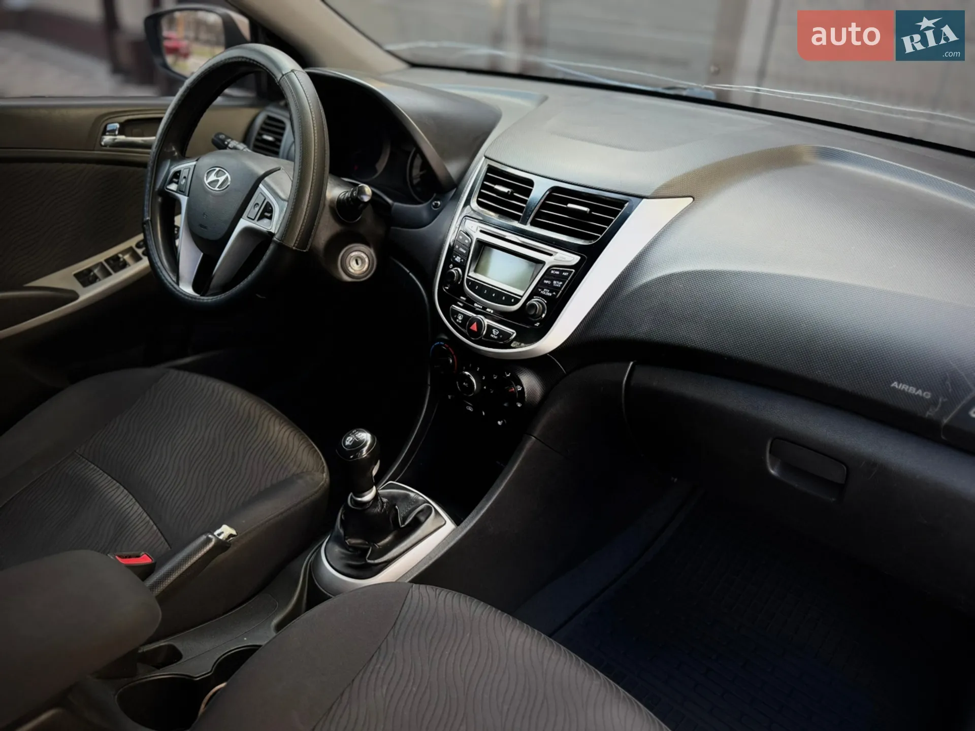 2011 Hyundai Accent - мініатюра 8