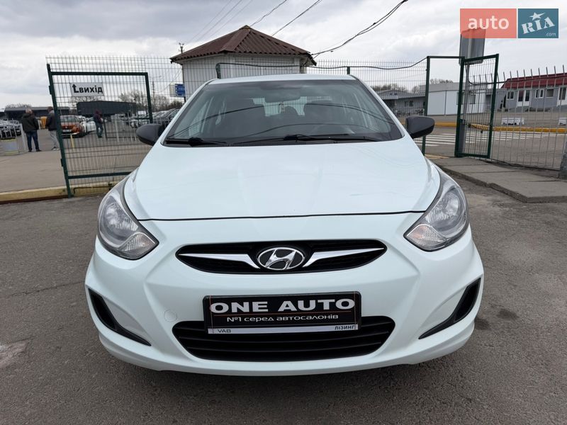 Седан Hyundai Accent 2013 в Киеве фото 2 Седан Hyundai Accent 2013 в Киеве