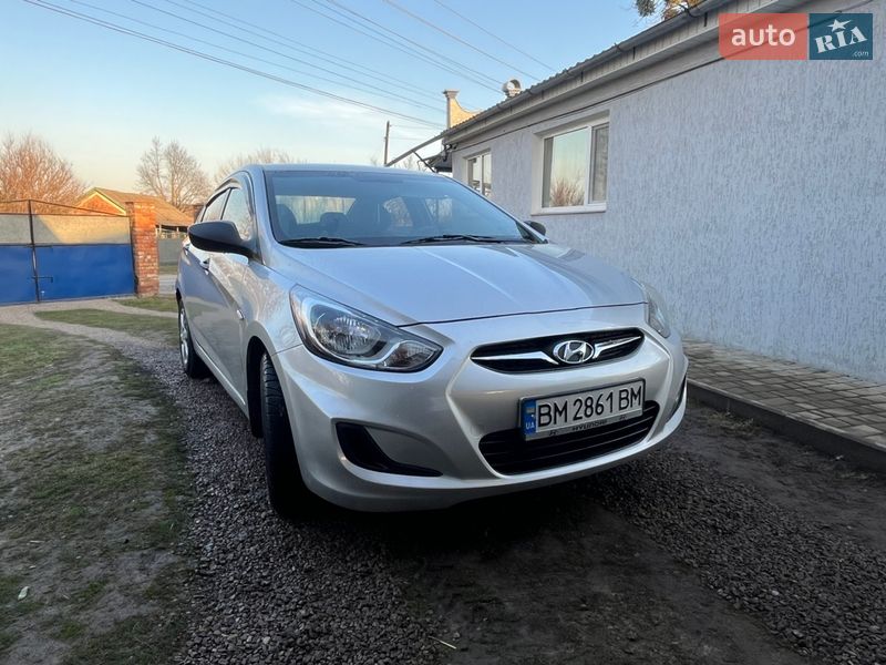 Hyundai Accent 2011