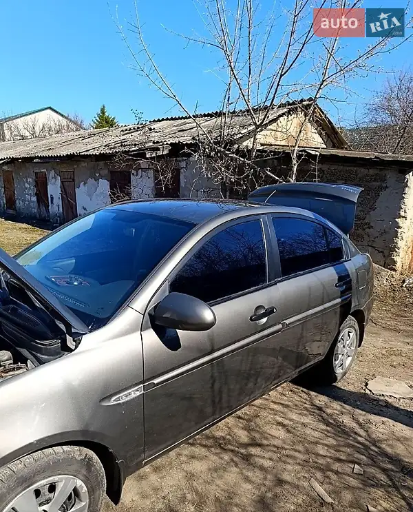 Hyundai Accent