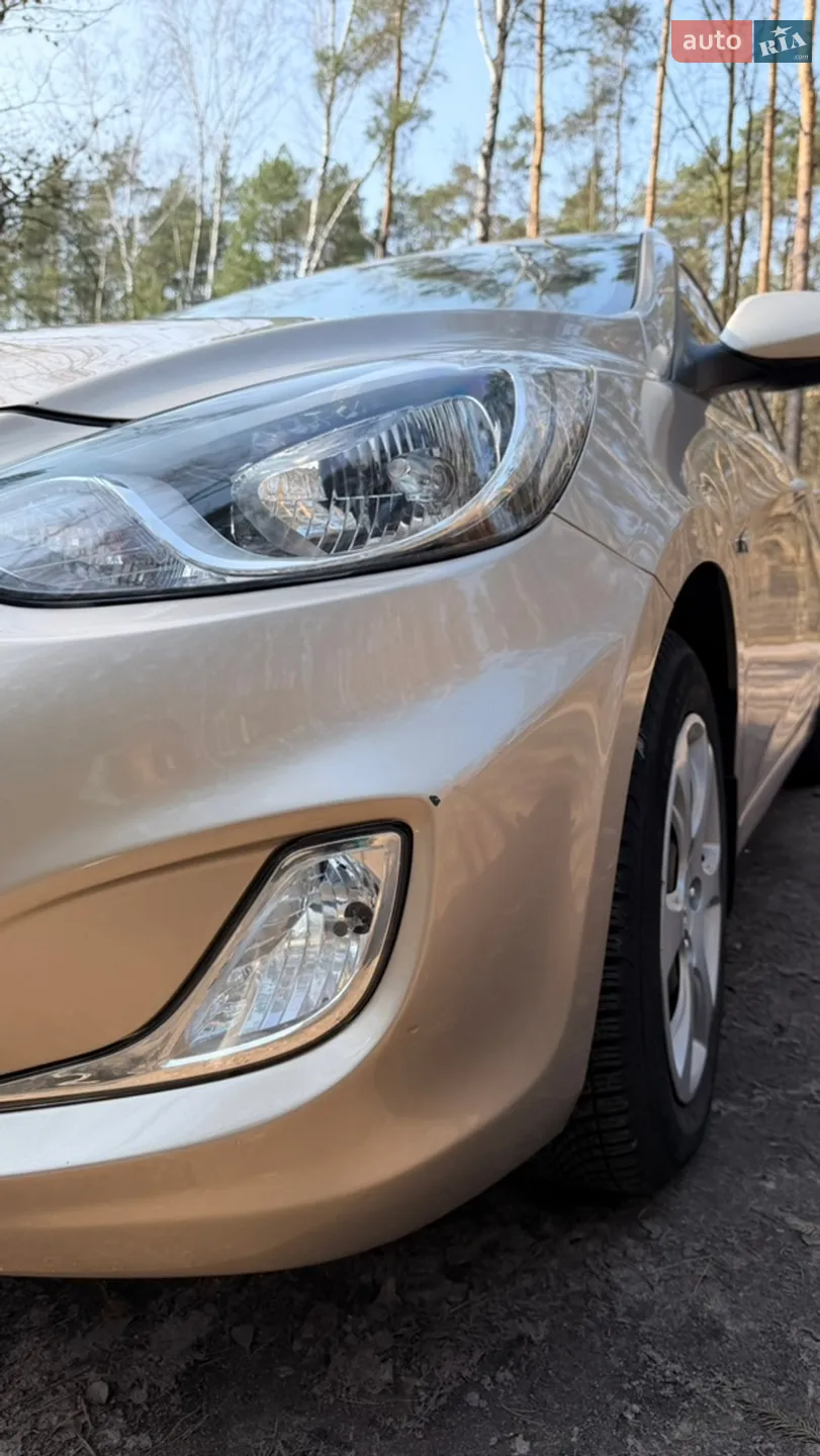 2011 Hyundai Accent - мініатюра 9