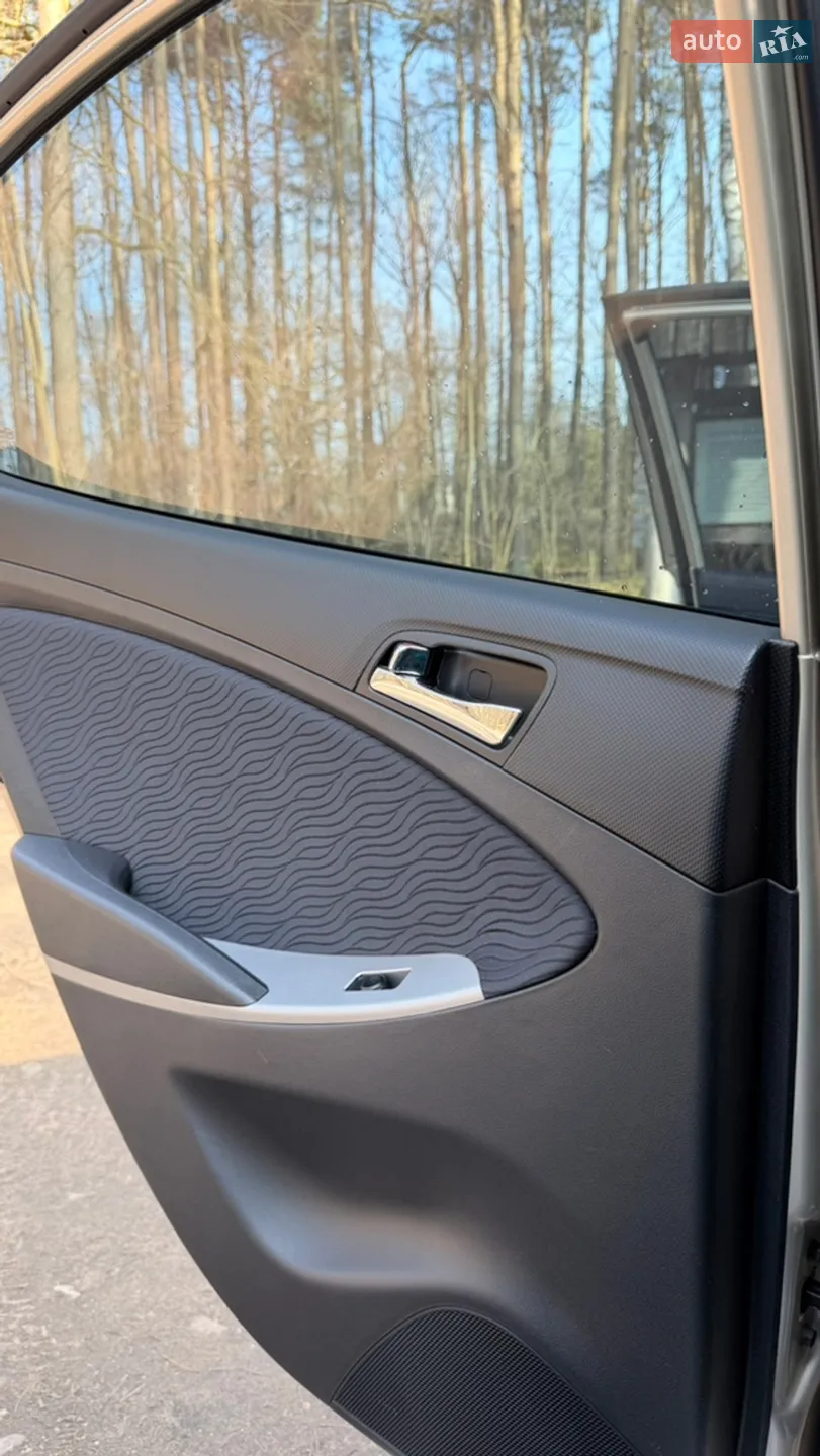 2011 Hyundai Accent - мініатюра 15