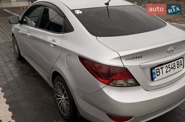 Седан Hyundai Accent 2012 в Ирпене