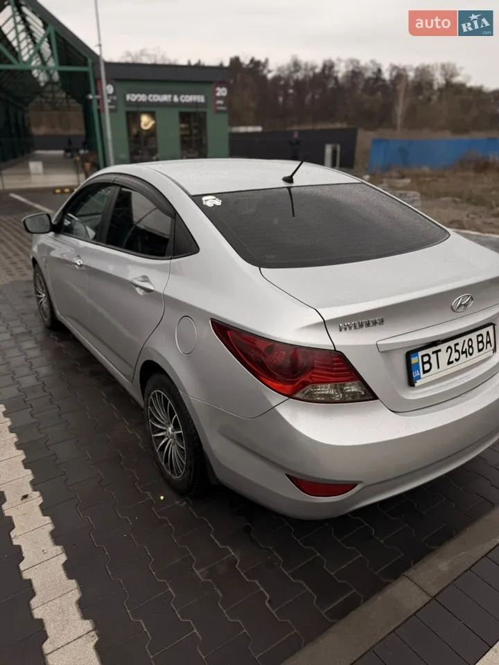 2013 Hyundai Accent - мініатюра 8