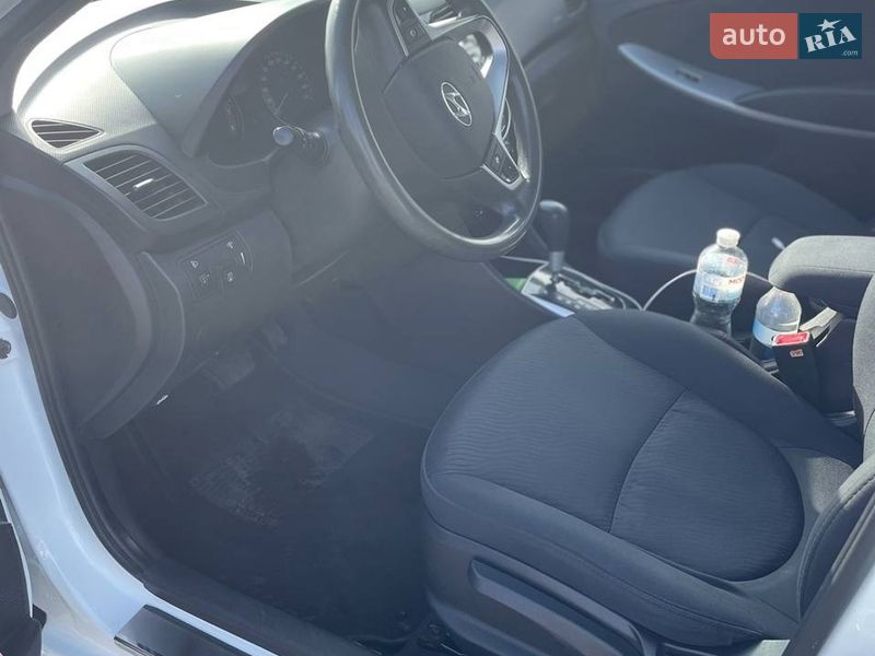 Седан Hyundai Accent 2013 в Киеве фото 3 Седан Hyundai Accent 2013 в Киеве
