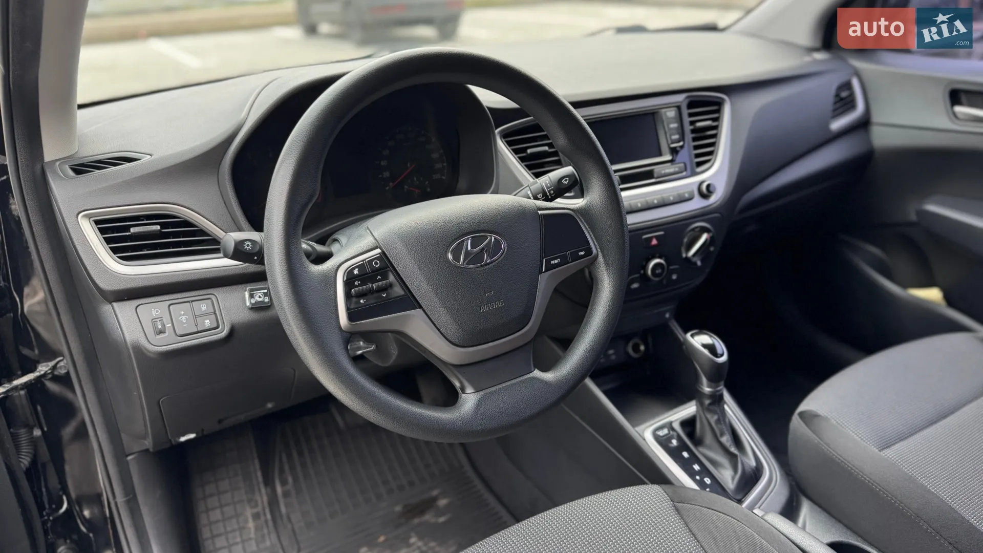2017 Hyundai Accent - мініатюра 17