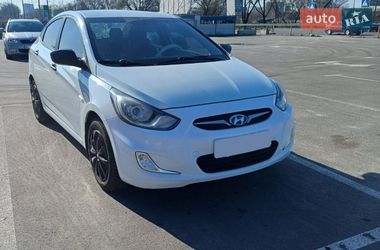Седан Hyundai Accent 2013 в Киеве