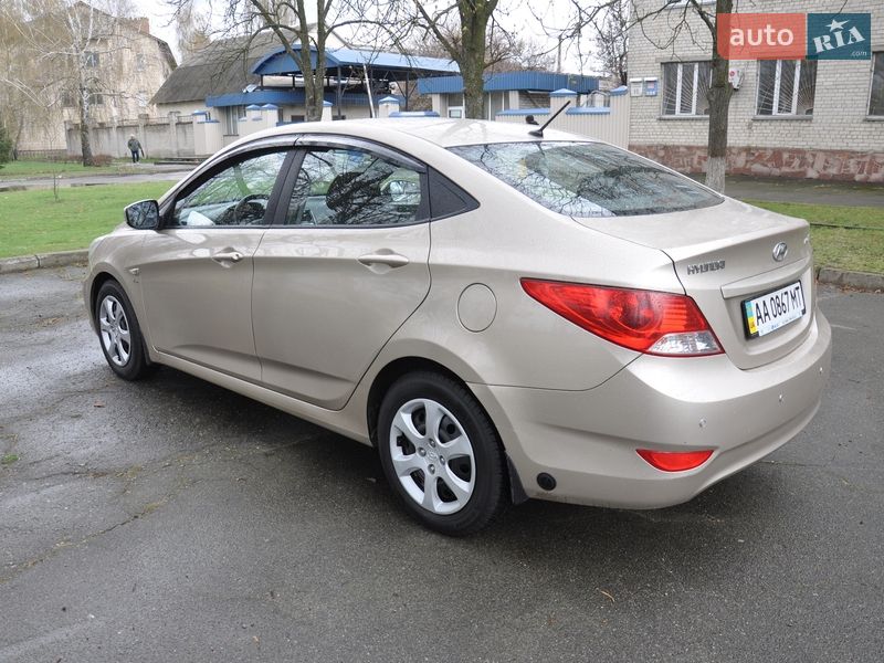 Hyundai Accent 2013