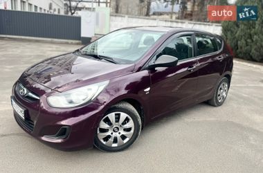 Хетчбек Hyundai Accent 2013 в Києві