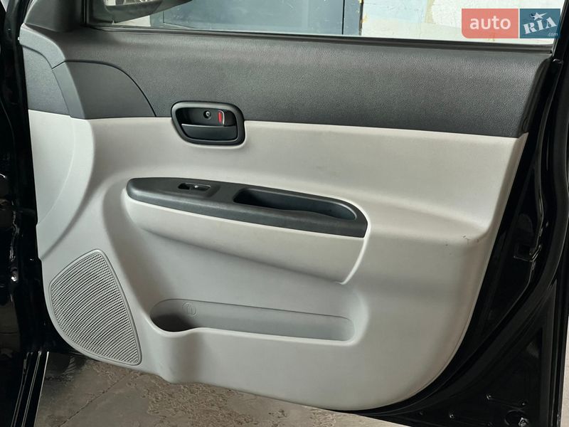 Седан Hyundai Accent 2008 в Киеве