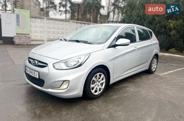 Хетчбек Hyundai Accent 2013 в Києві