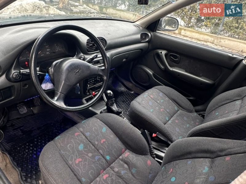 Седан Hyundai Accent 1997 в Львове