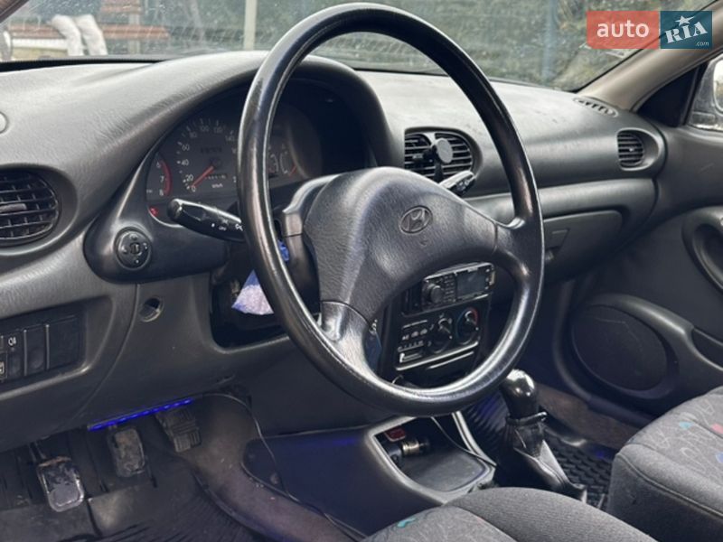 Седан Hyundai Accent 1997 в Львове