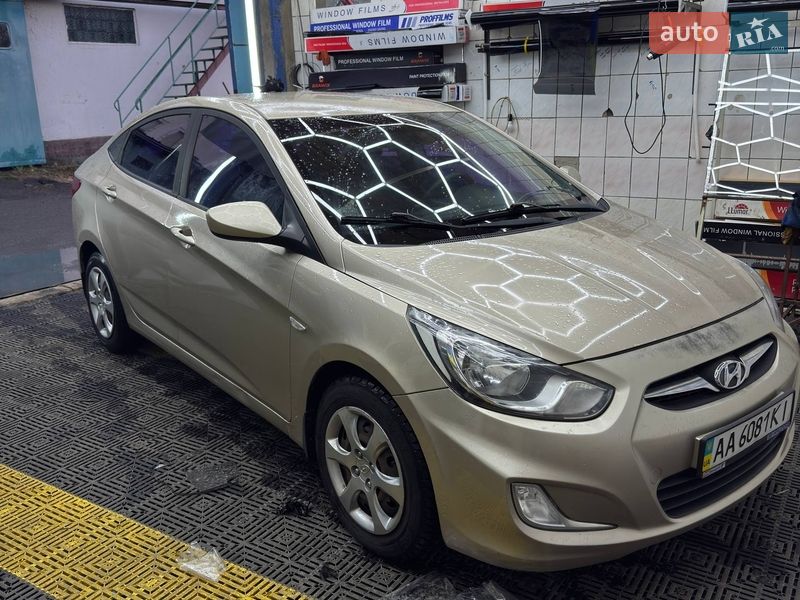 Седан Hyundai Accent 2011 в Киеве