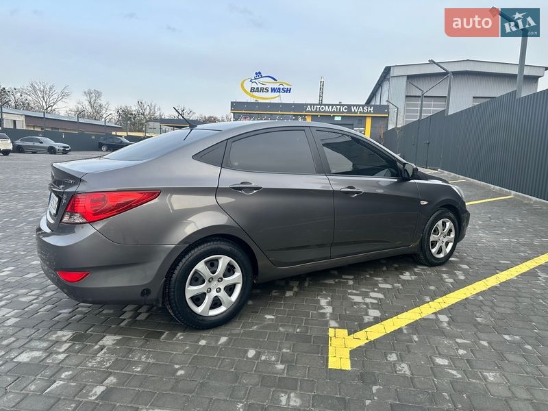 Седан Hyundai Accent 2011 в Харкові