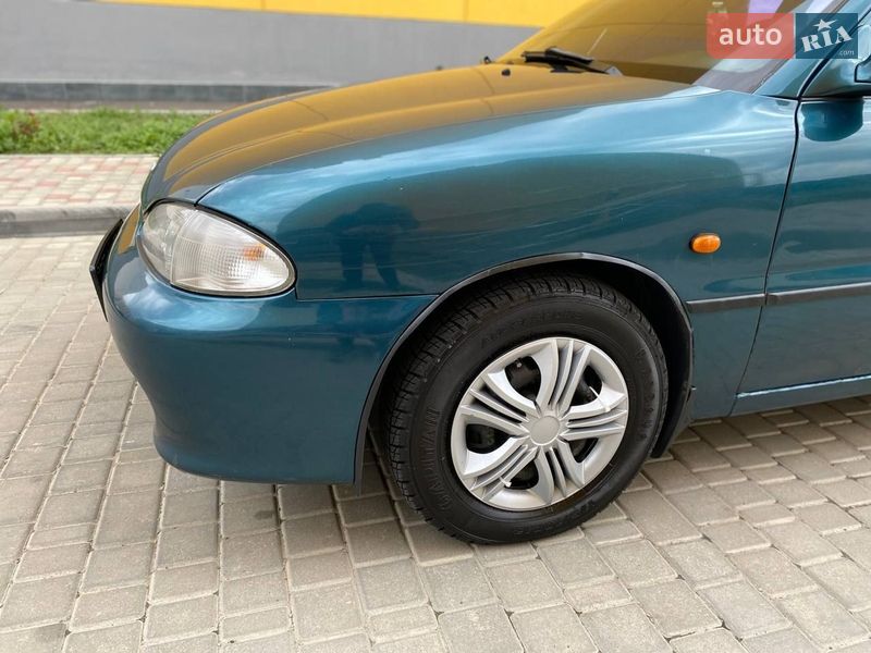 Лифтбек Hyundai Accent 1995 в Одессе фото 3 Лифтбек Hyundai Accent 1995 в Одессе