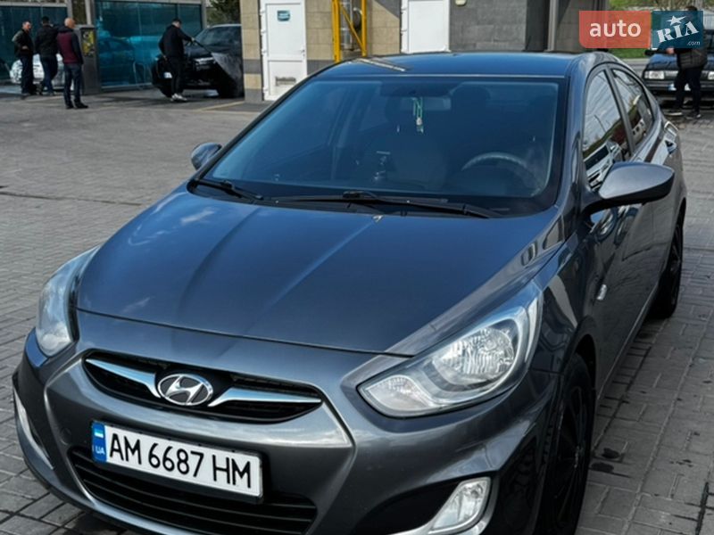 Hyundai Accent 2013