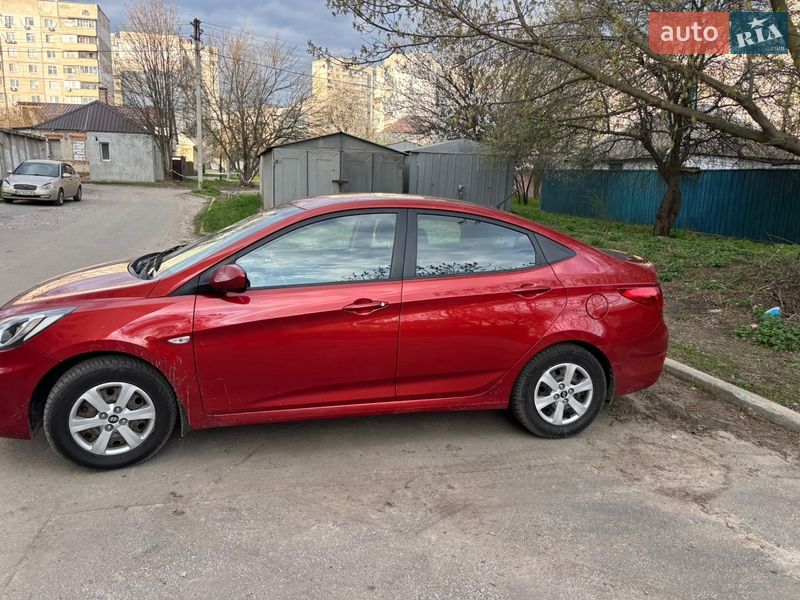 Hyundai Accent 2011