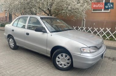 Седан Hyundai Accent 1995 в Одессе